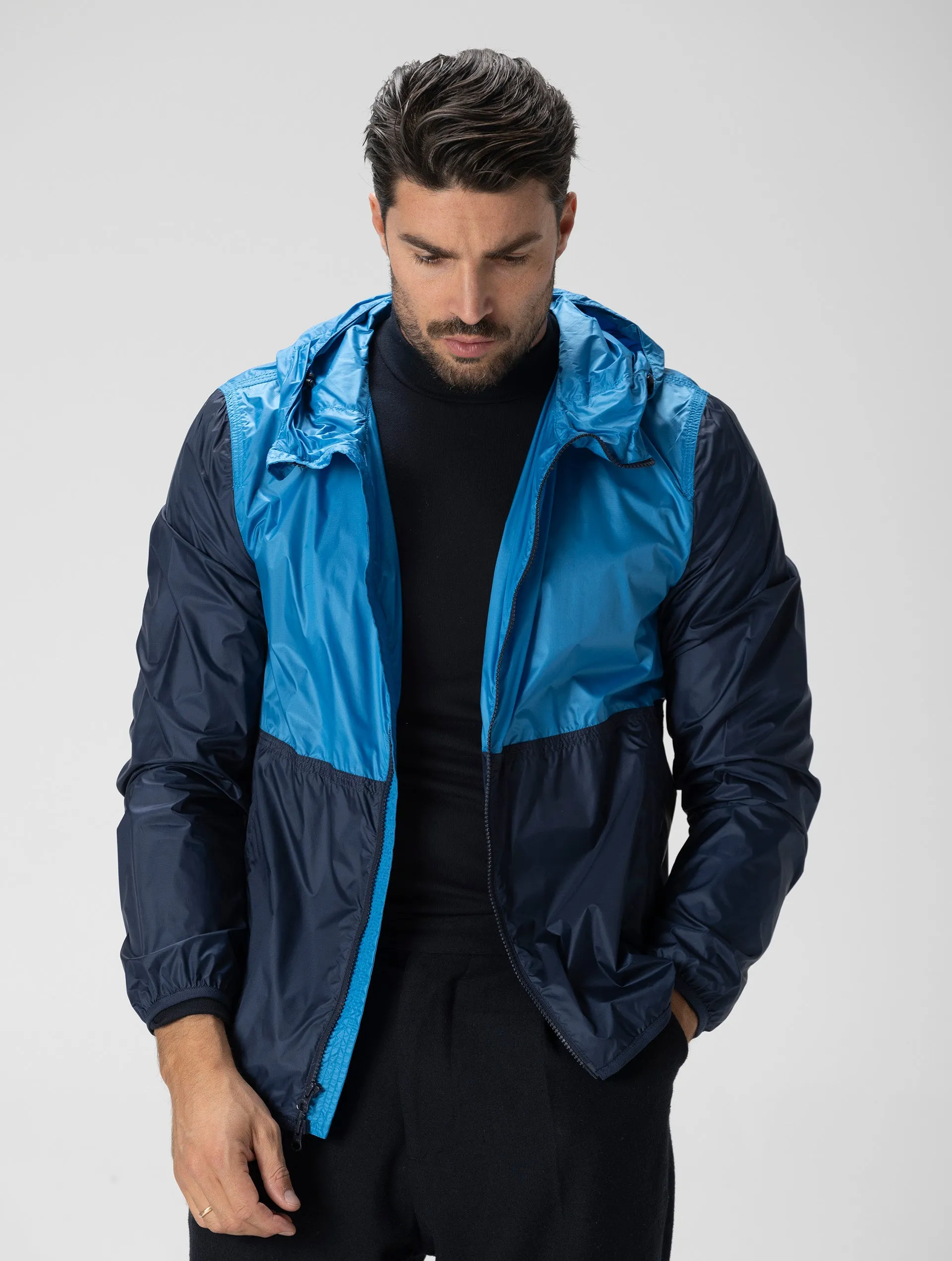 SOUTH BAY WINDBREAKER IN MEDITERRANEAN BLUE